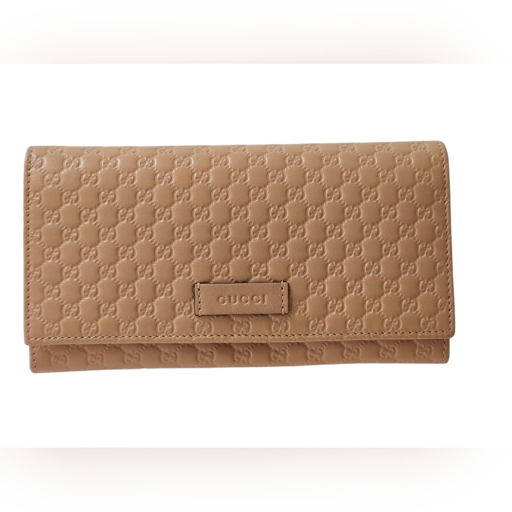 Gucci Beige Embossed Wallet 100% Authentic